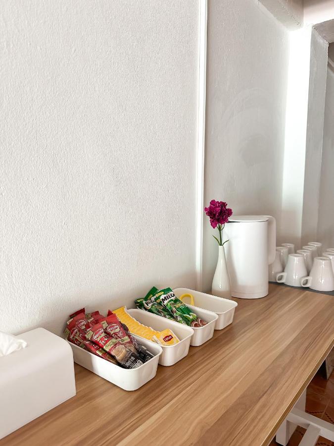 Montana Hotel & Hostel Phuket Karon Luaran gambar