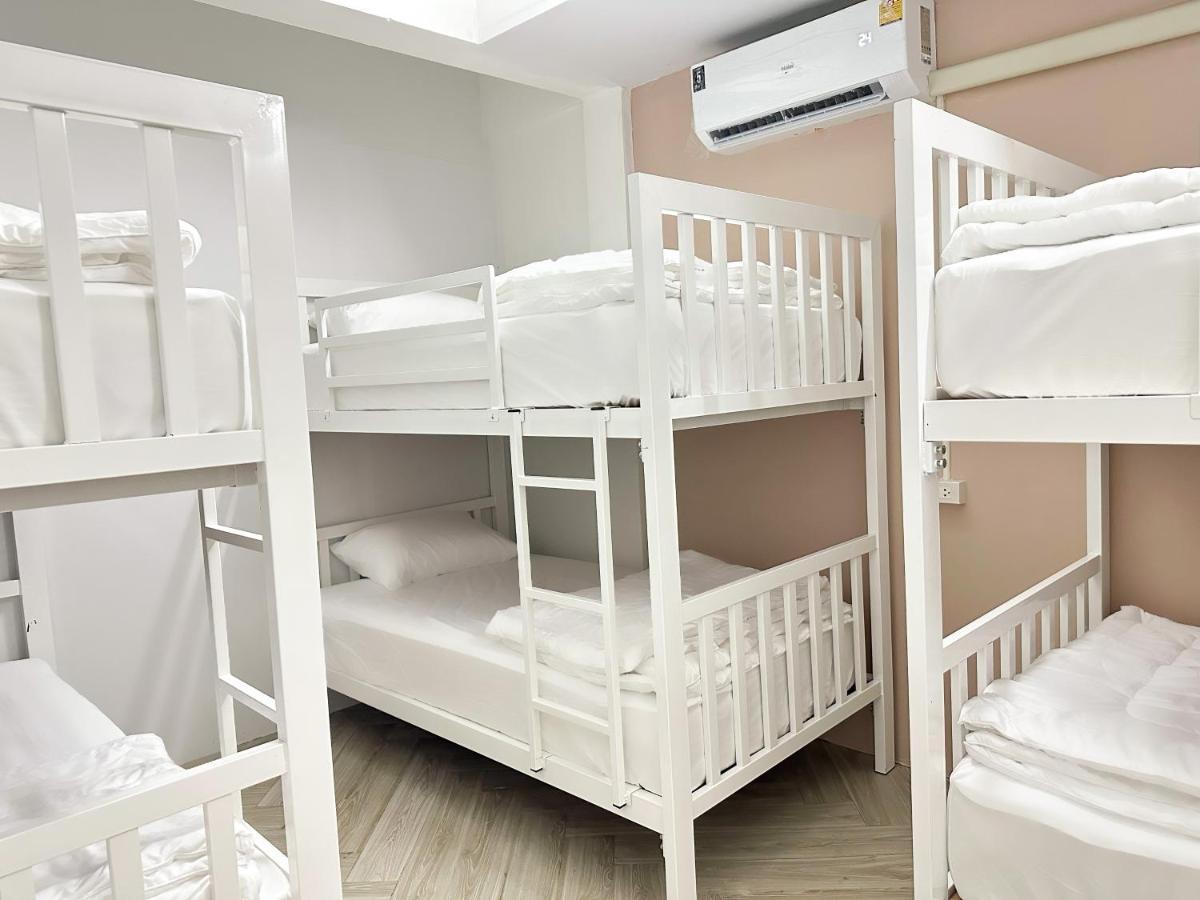 Montana Hotel & Hostel Phuket Karon Luaran gambar