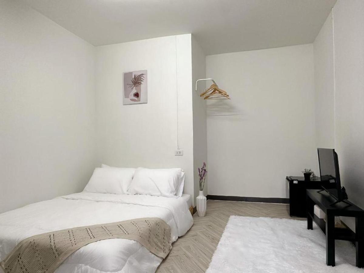 Montana Hotel & Hostel Phuket Karon Luaran gambar