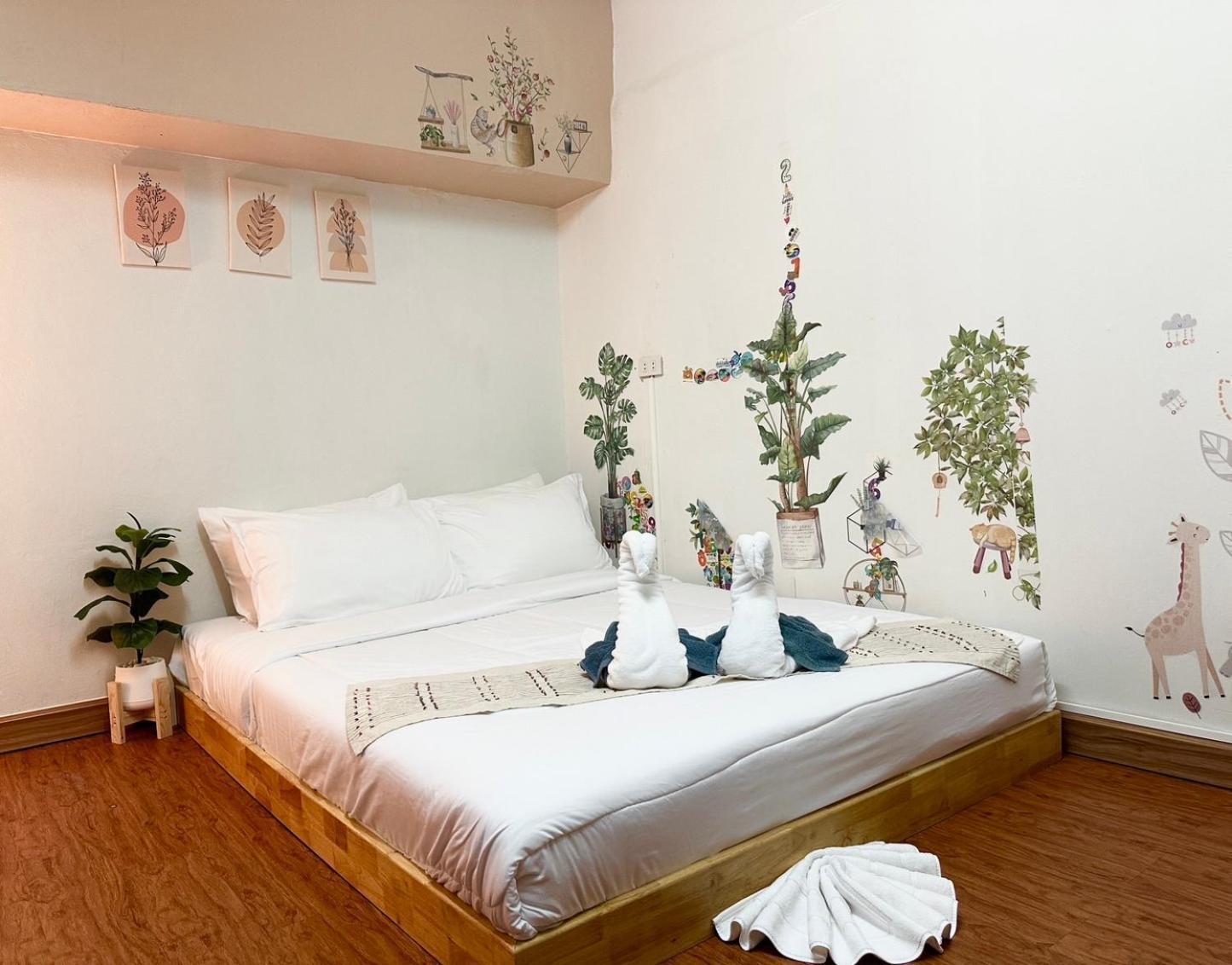 Montana Hotel & Hostel Phuket Karon Luaran gambar