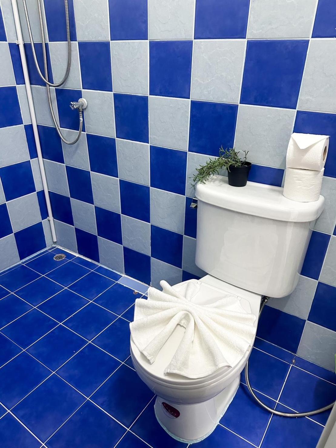Montana Hotel & Hostel Phuket Karon Luaran gambar